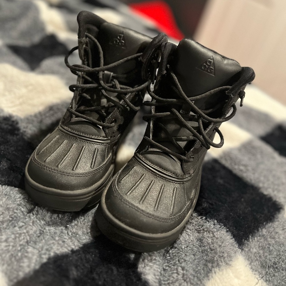 Nike size 3 kids